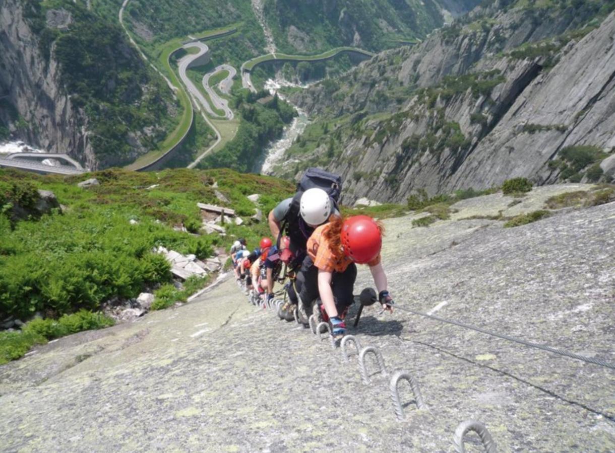 Mountain View Apartment Andermatt Bagian luar foto